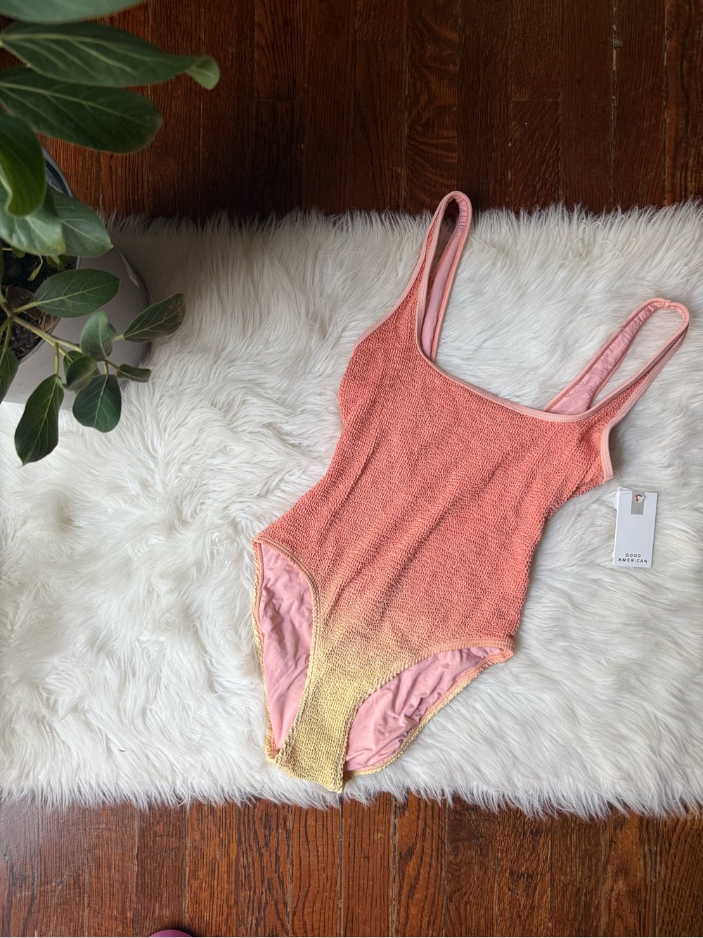 Good American Always Fits Ombre One Piece Swimsuit Peach S/M NWT High Cut